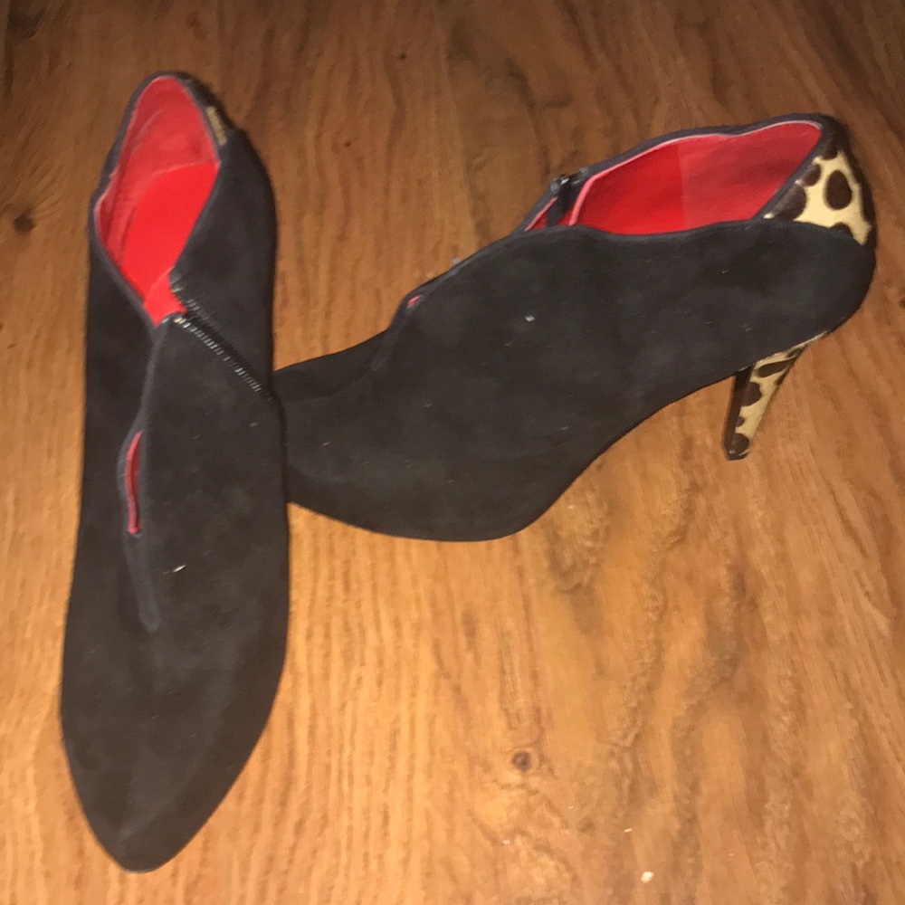 Nine West Suade Leather Leopard Print Heel